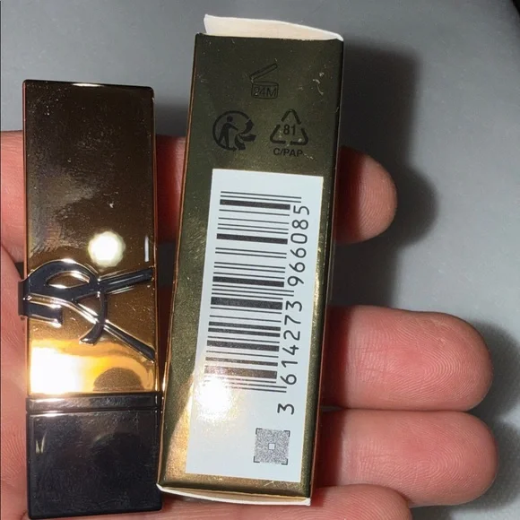 Yves Saint Laurent Rouge Pur Couture Lipstick - Soft Pink - Picture 6 of 6